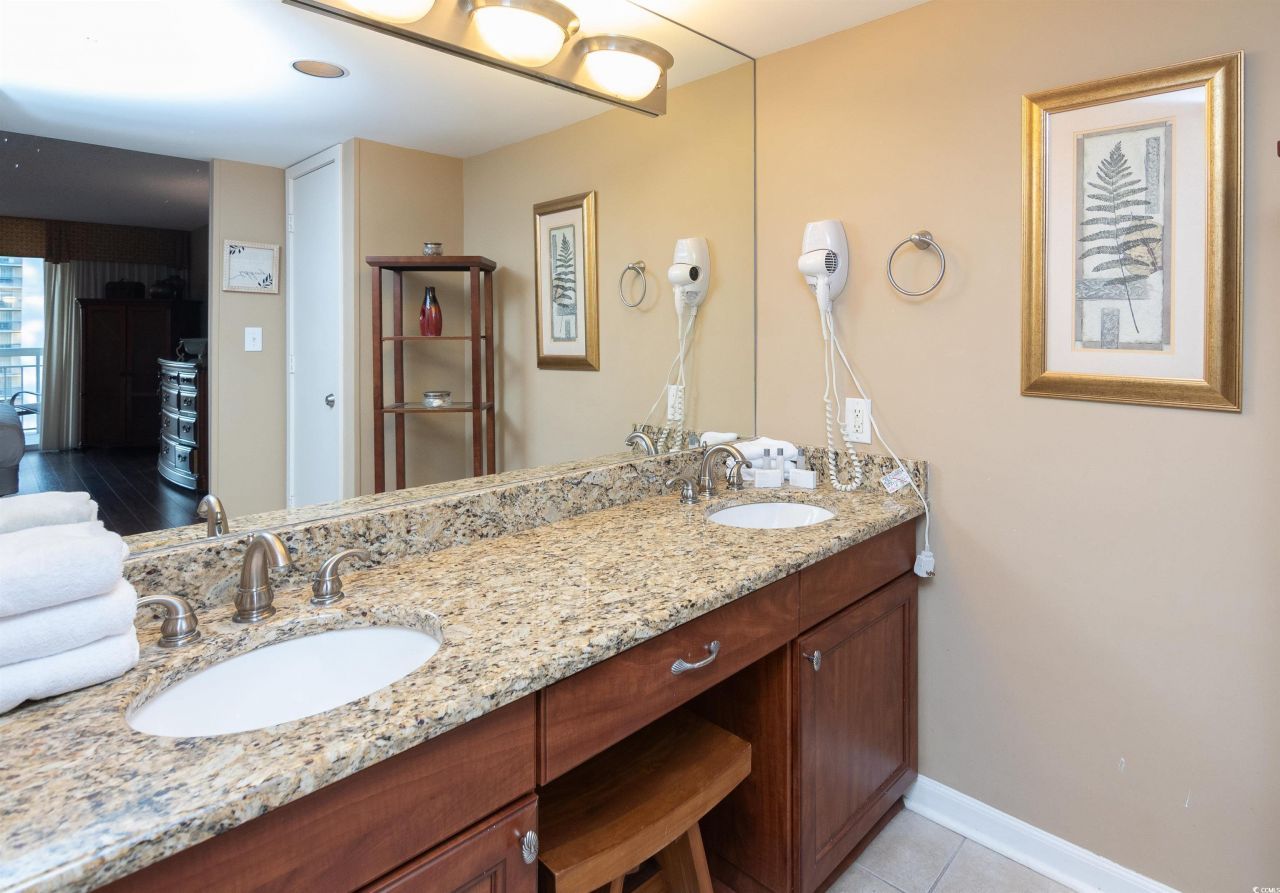 9820 Queensway Blvd. Photo 19