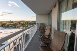 9820 Queensway Blvd. photo 4