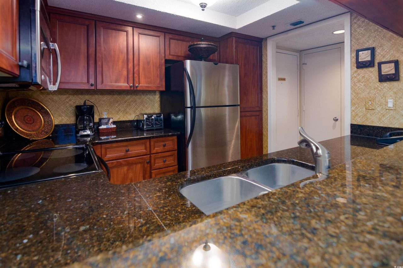 9820 Queensway Blvd. Photo 7