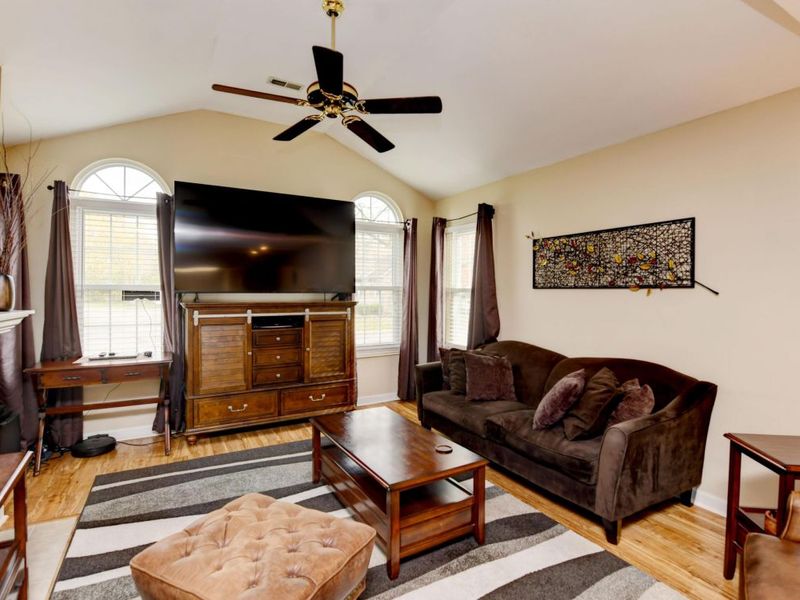 2263 Willowside Lane, Grove City, OH 43123 Photo 8