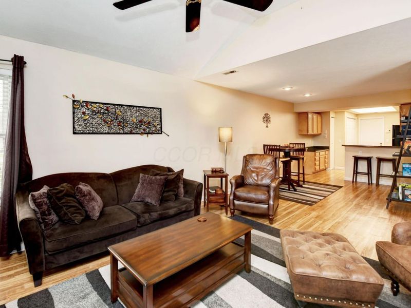 2263 Willowside Lane, Grove City, OH 43123 Photo 9