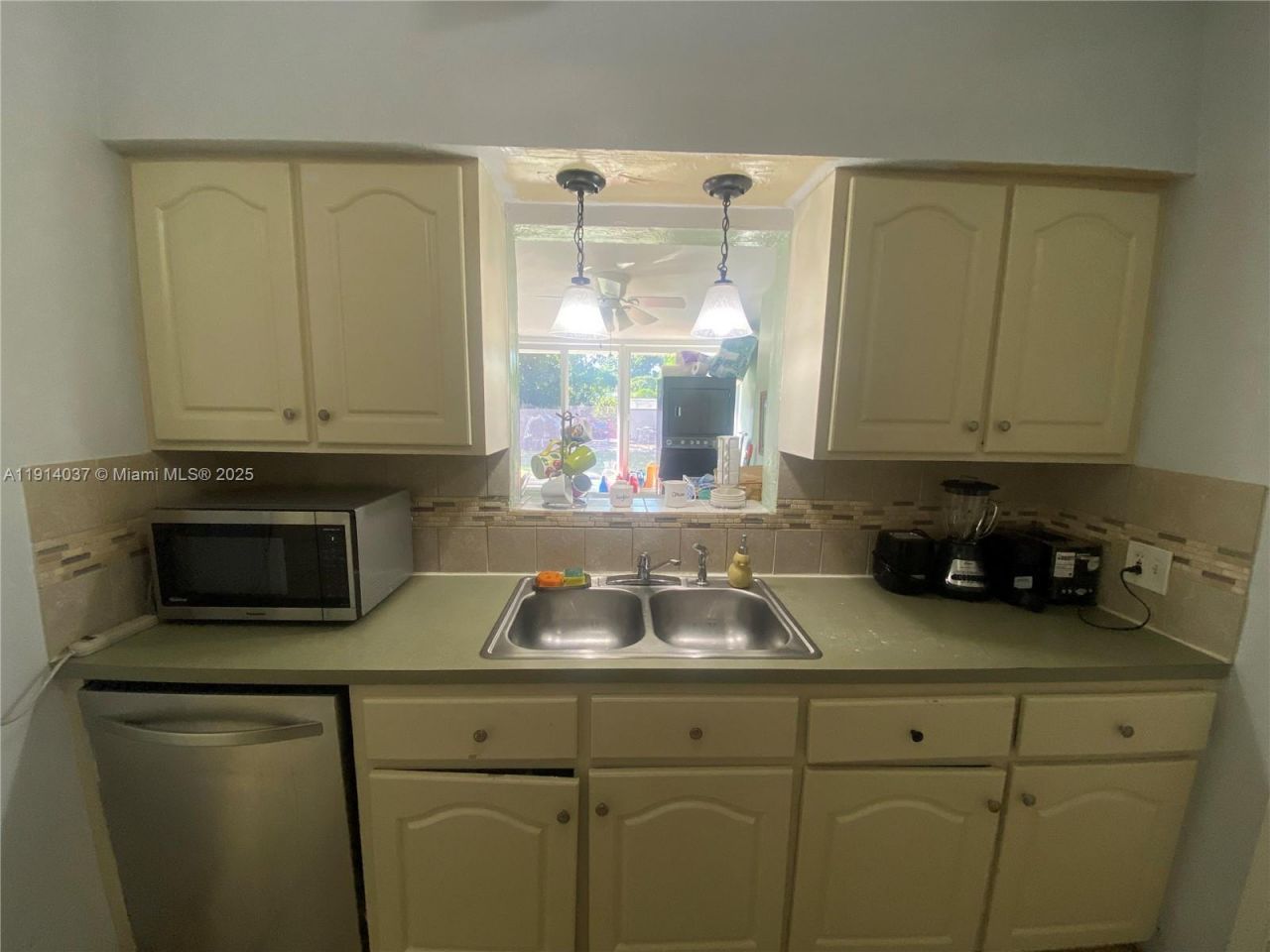 540 NW 111th St, Miami, FL 33168 Photo