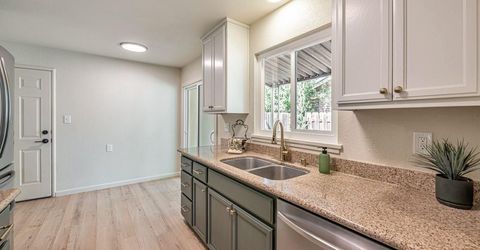 4300 Morpheus Ln, Sacramento, CA 95864 Photo