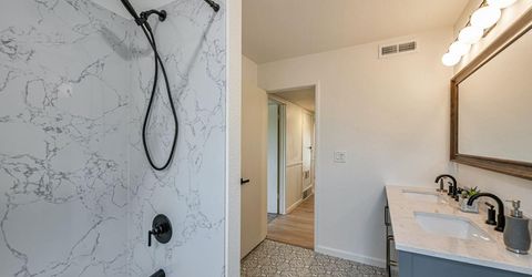 4300 Morpheus Ln, Sacramento, CA 95864 Photo