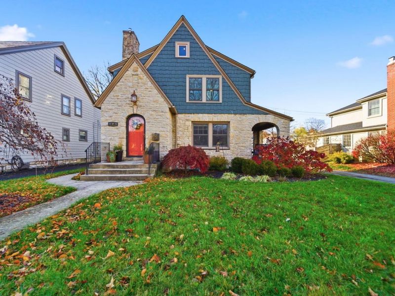 125 S Stanwood Road, Columbus, OH 43209 Photo 1