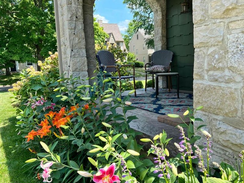 125 S Stanwood Road, Columbus, OH 43209 Photo 2