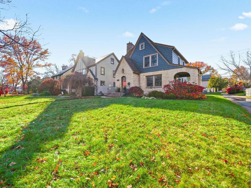 125 S Stanwood Road, Columbus, OH 43209 Photo 4