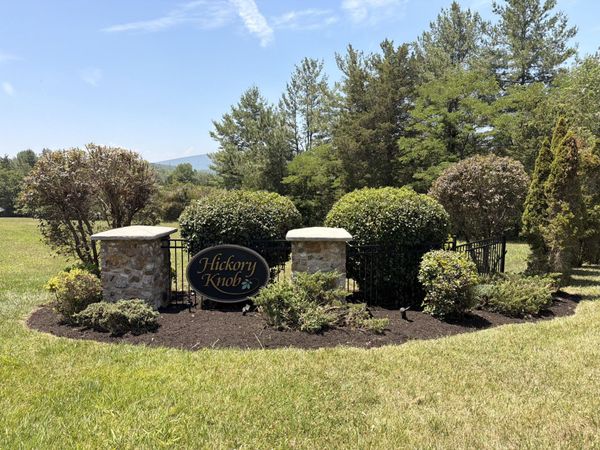 3741 Knob Creek TRL, Elliston, VA 24087