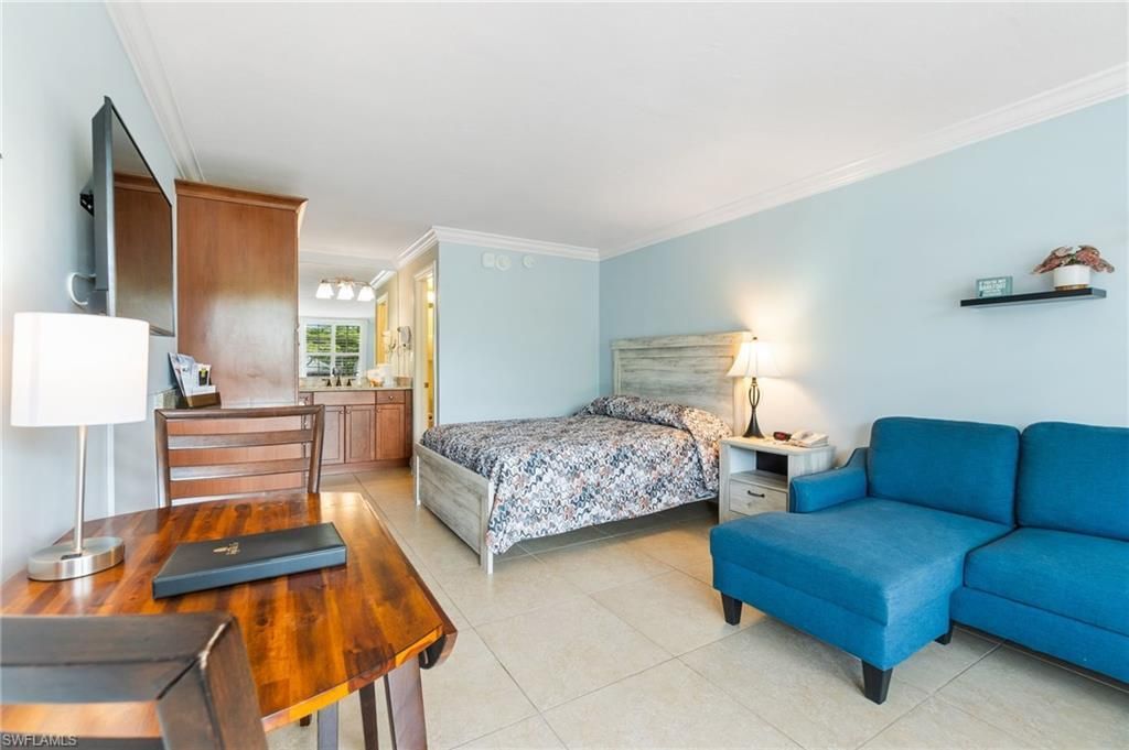 2555 Tamiami Trl N, Unit 204, Naples, FL 34103 Photo