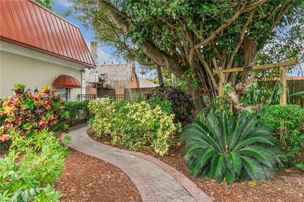 2555 Tamiami Trl N, Unit 204, Naples, FL 34103 Photo