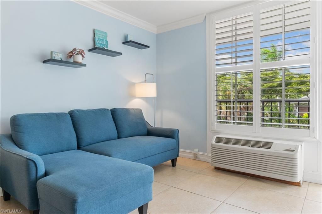2555 Tamiami Trl N, Unit 204, Naples, FL 34103 Photo
