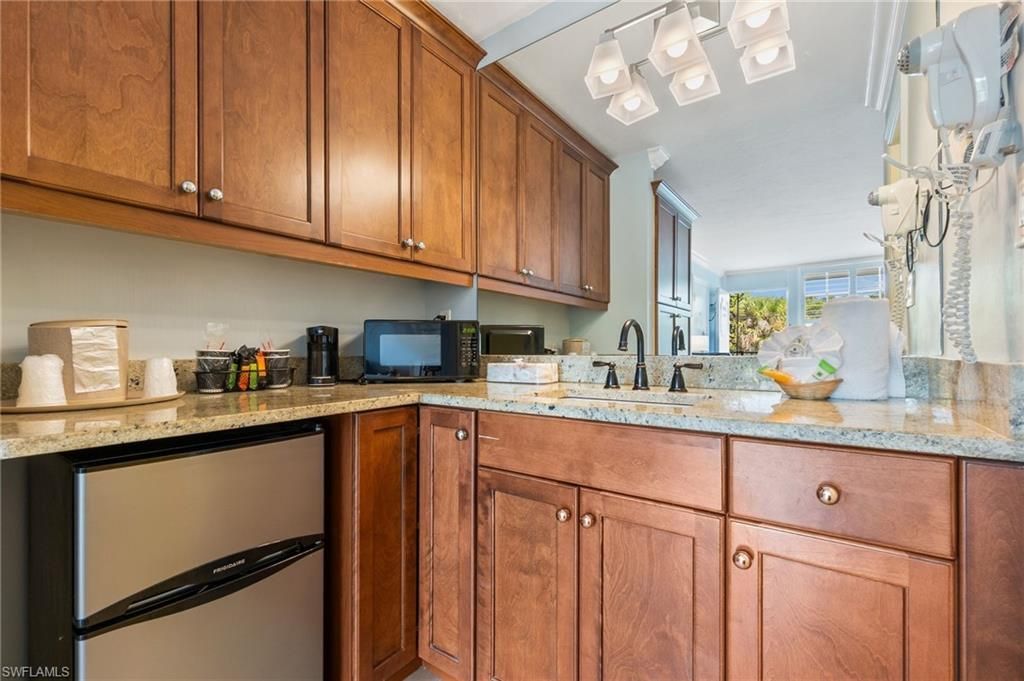 2555 Tamiami Trl N, Unit 204, Naples, FL 34103 Photo