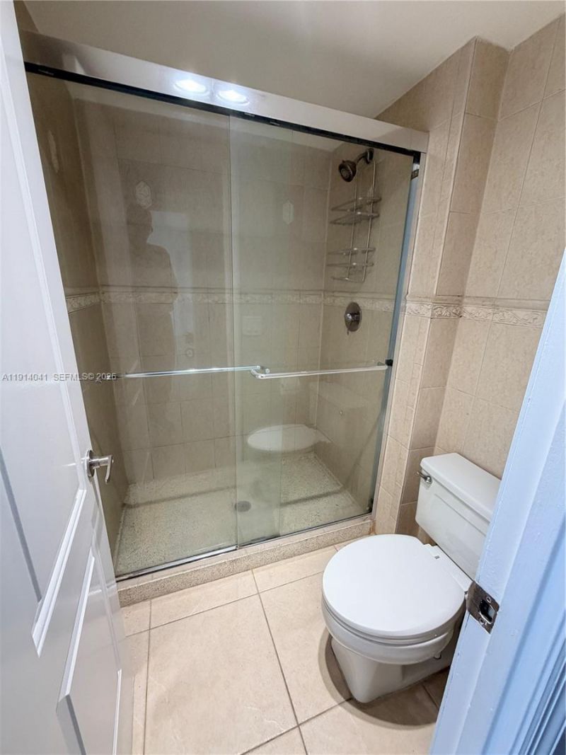 3701 N Country Club Dr, Unit 1901, Aventura, FL 33180 Photo