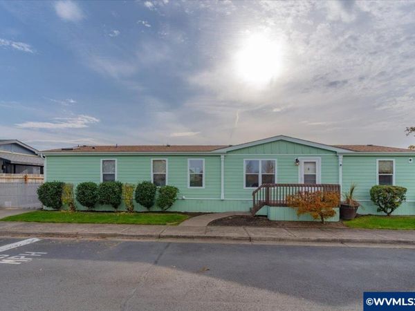 1015 Oak #71 St, Silverton, OR 97381