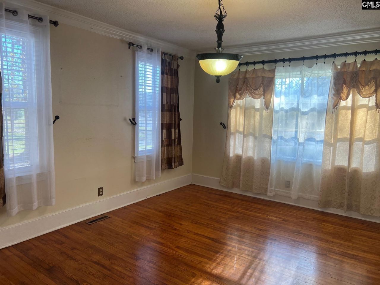 172 S Pine Street Photo 24