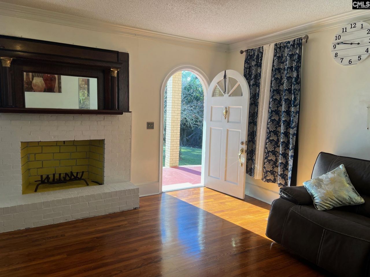 172 S Pine Street Photo 5