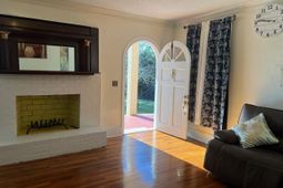 172 S Pine Street photo 4