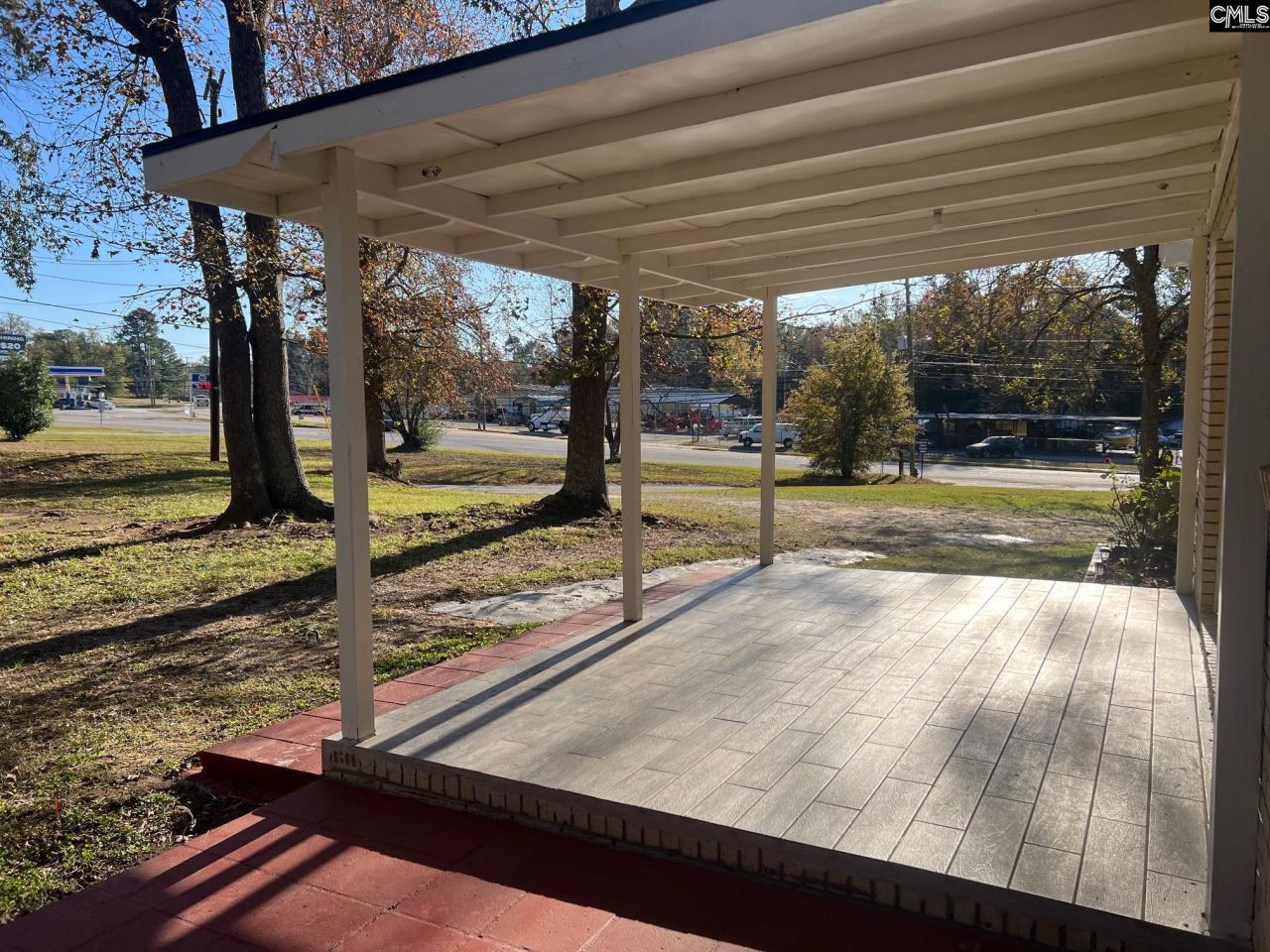 172 S Pine Street Photo 8