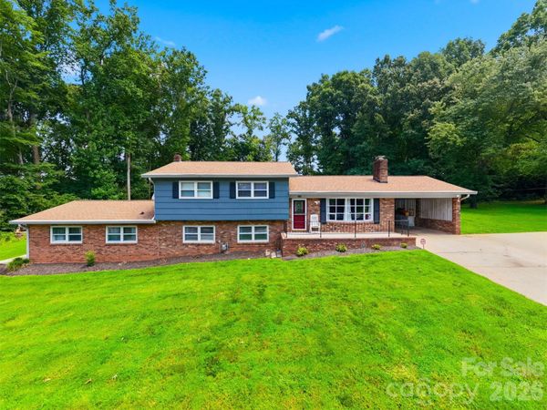 304 Parlier Avenue NE, Conover, NC 28613