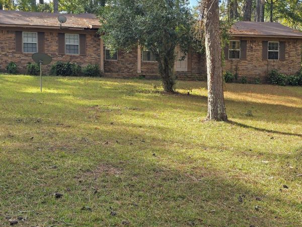 256 Pinehurst Circle, Hazlehurst, MS 39083