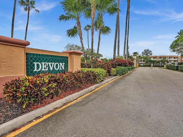 7512 N Devon Drive, Unit 210, Tamarac, FL 33321
