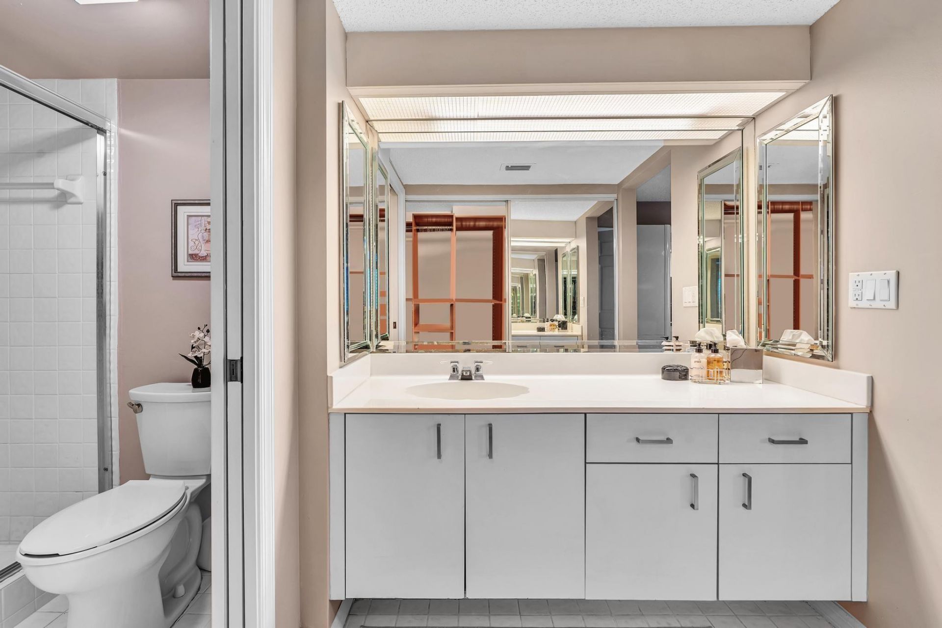 7512 N Devon Drive, Unit 210, Tamarac, FL 33321 Photo