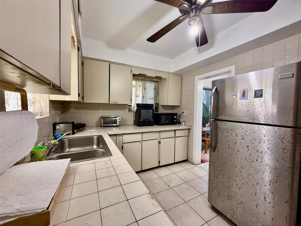 3000 NW 5th St, Miami, FL 33125 Photo