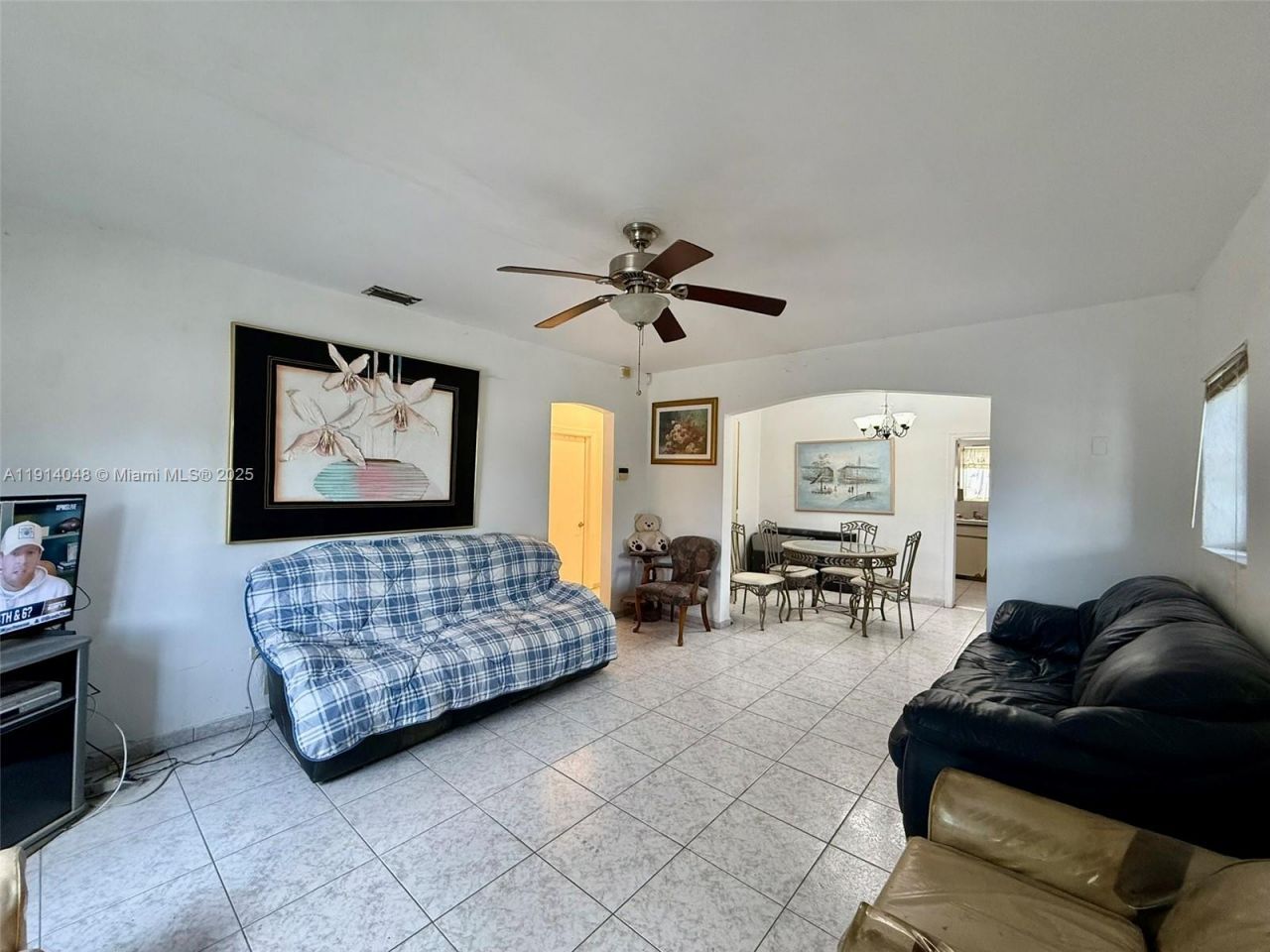 3000 NW 5th St, Miami, FL 33125 Photo