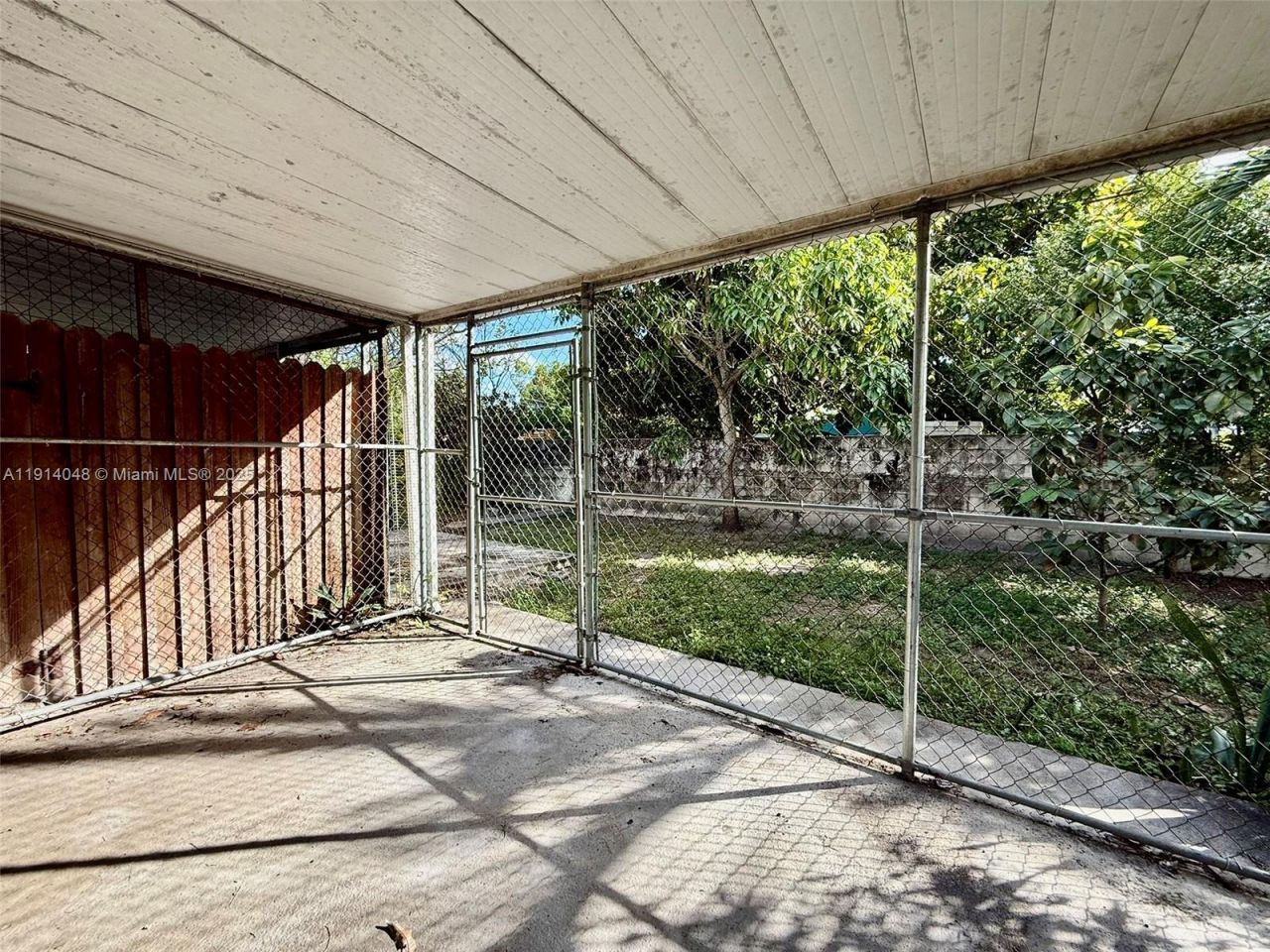 3000 NW 5th St, Miami, FL 33125 Photo