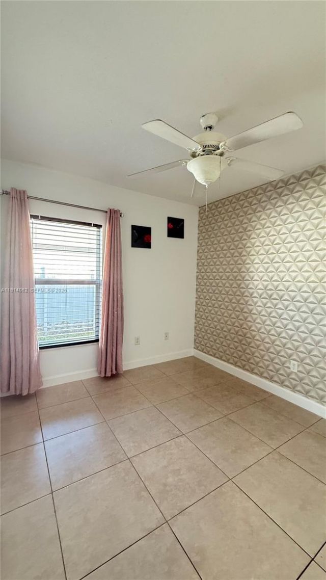 1018 Foster Rd, Hallandale Beach, FL 33009 Photo