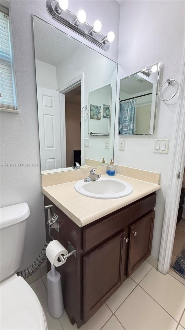 1018 Foster Rd, Hallandale Beach, FL 33009 Photo