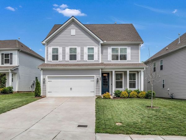 261 Cornice Dr, La Vergne, TN 37086