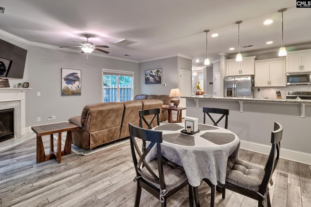 627 Calabria Court Photo 14