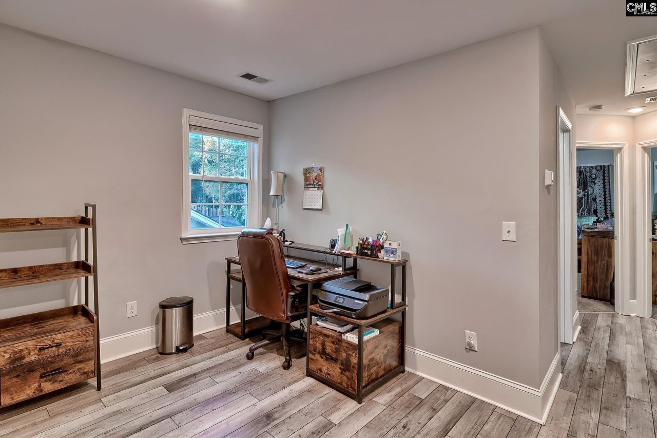 627 Calabria Court Photo 16