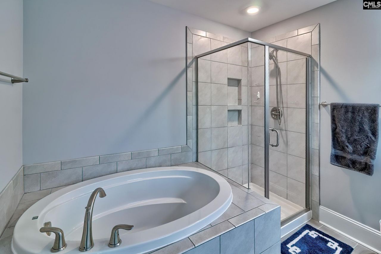 627 Calabria Court Photo 20