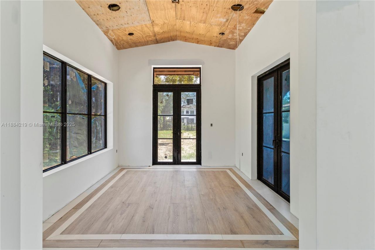 6460 SW 94th St, Pinecrest, FL 33156 Photo