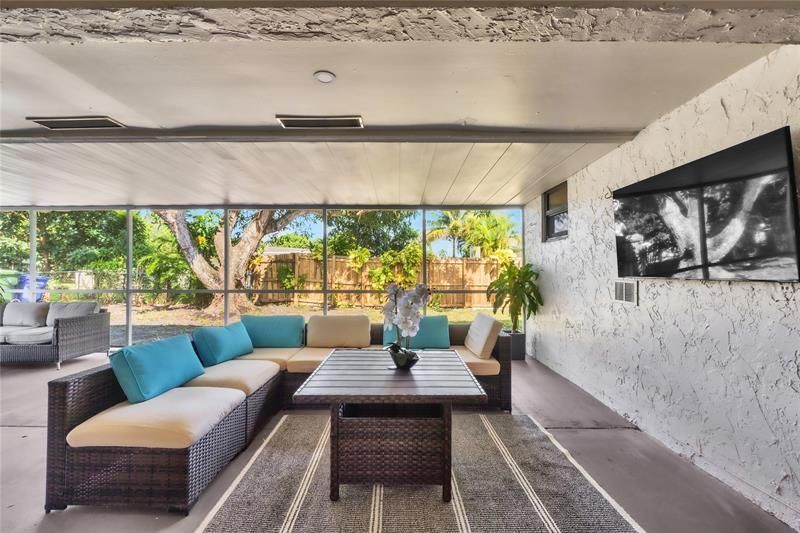 8871 NW 3rd Street, Pembroke Pines, FL 33024 Photo