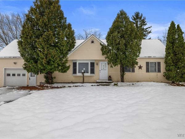 9444 Chestnut Ridge Road, Middleport, NY 14105