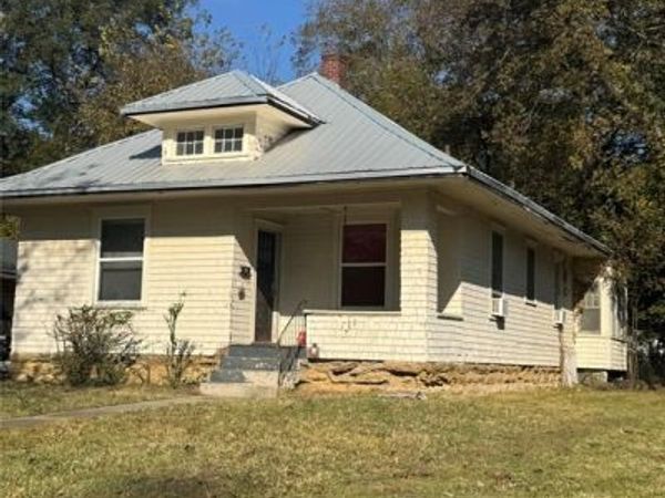 2122 Denver Street, Muskogee, OK 74401
