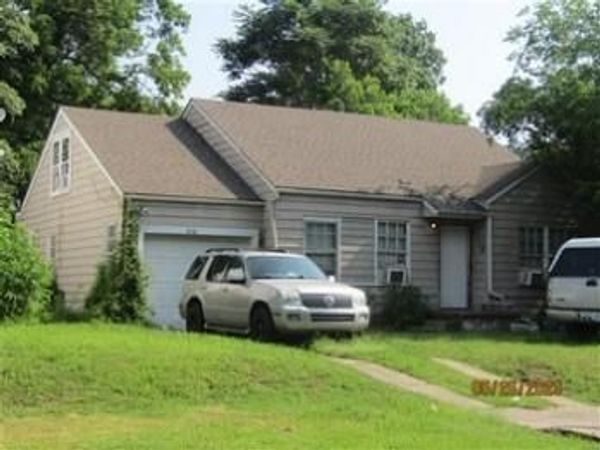 2116 Columbus Avenue, Muskogee, OK 74401