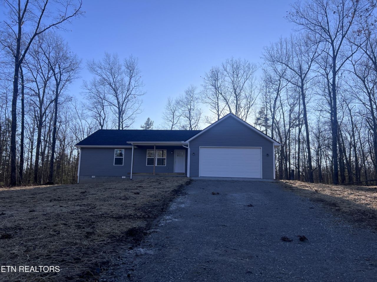 512 St. Anthony Drive, Jamestown, TN 38556 Main Photo