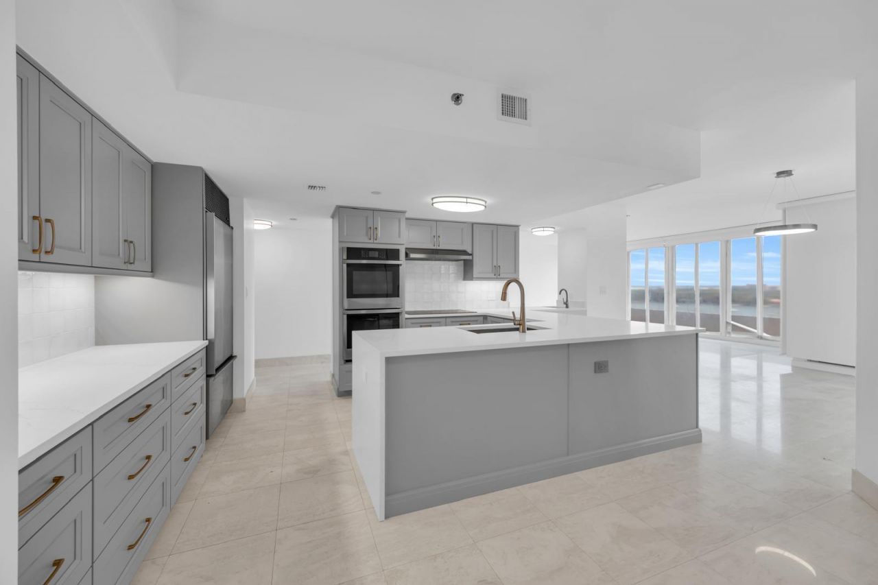 529 S Flagler Dr, Unit 14h, West Palm Beach, FL 33401 Photo