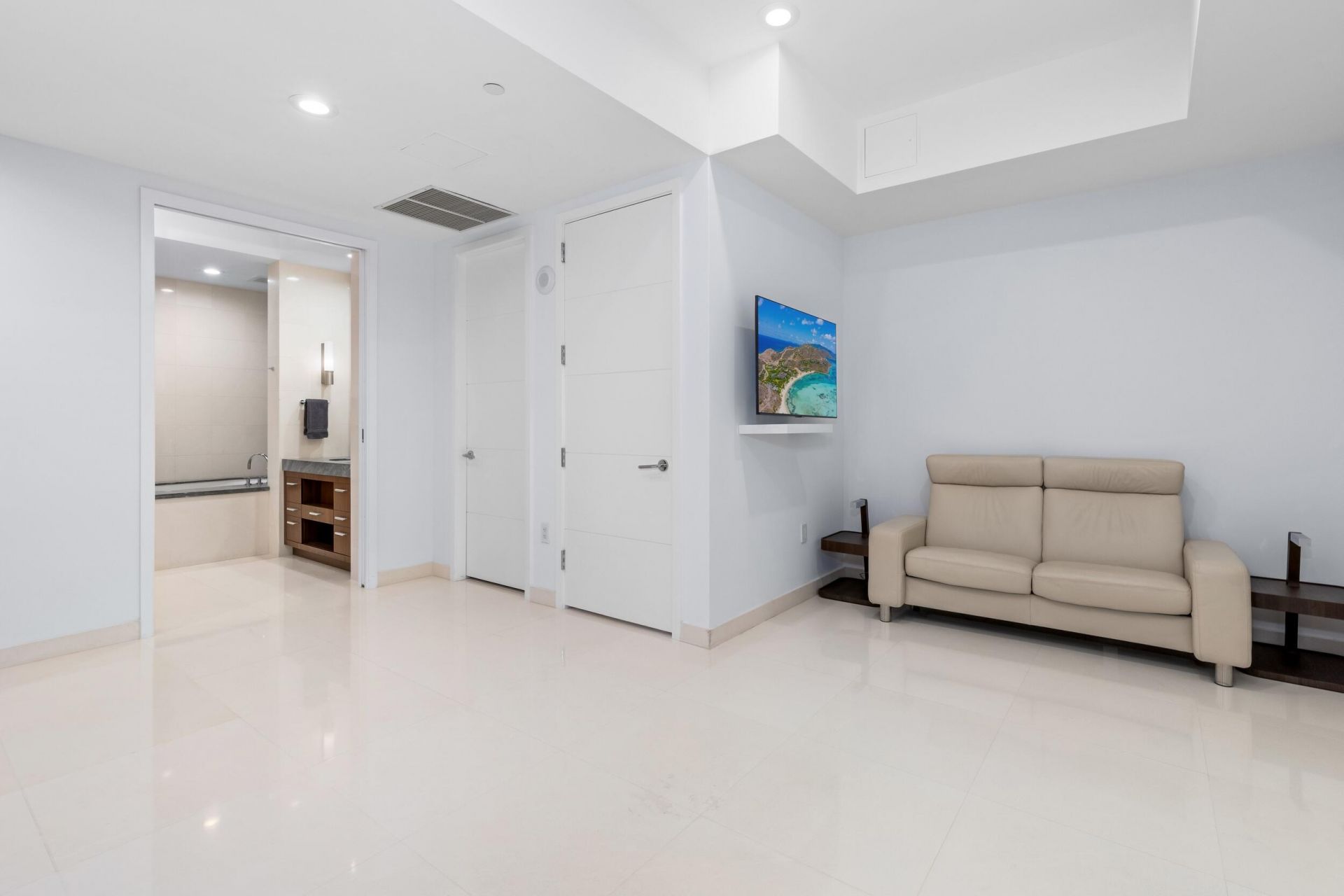 1000 S Ocean Boulevard, Unit 110, Boca Raton, FL 33432 Photo