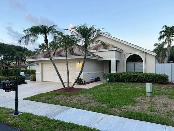 190 Temple Avenue, Boynton Beach, FL 33436