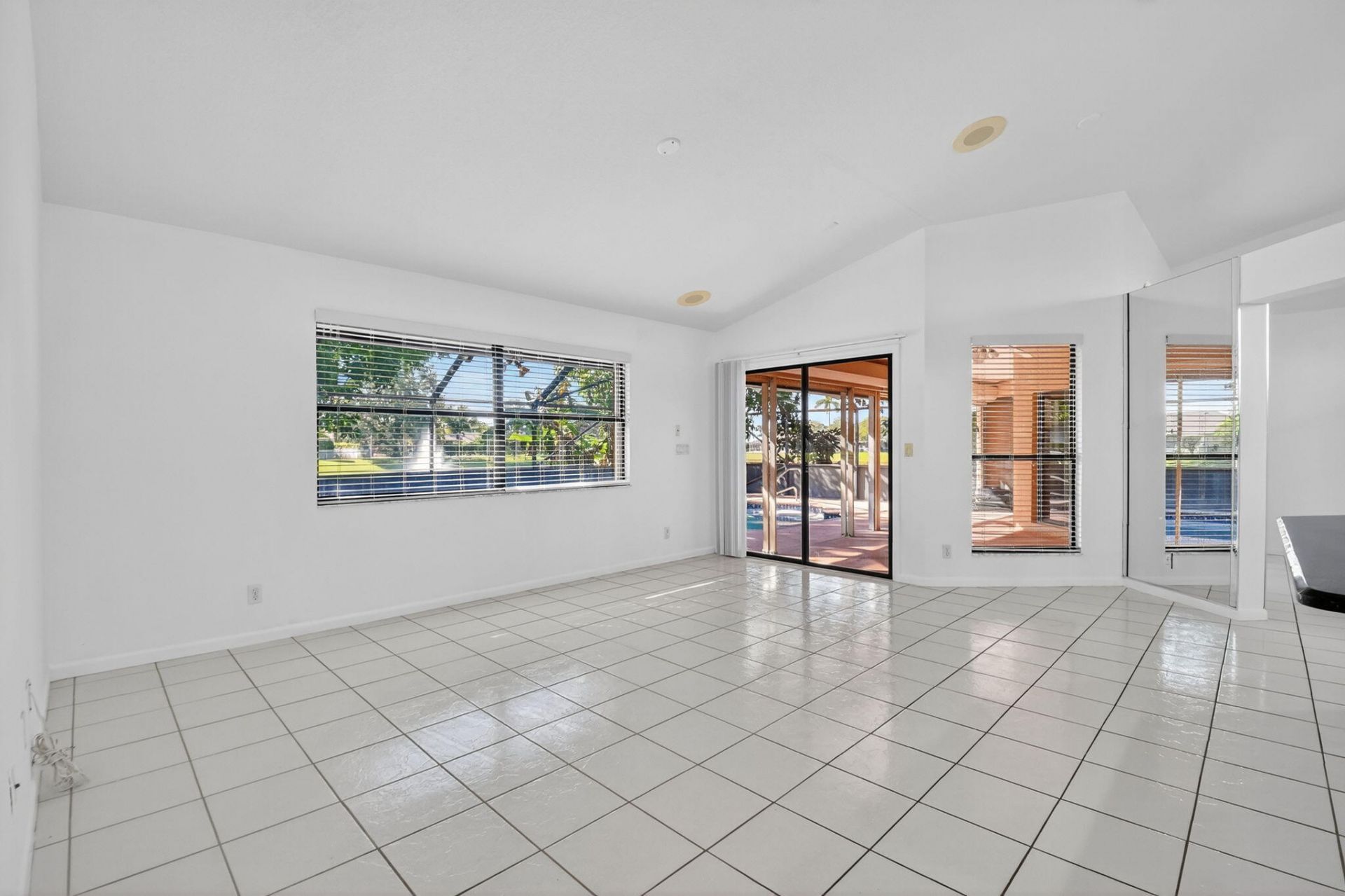 172 Monterey Way, Royal Palm Beach, FL 33411 Photo