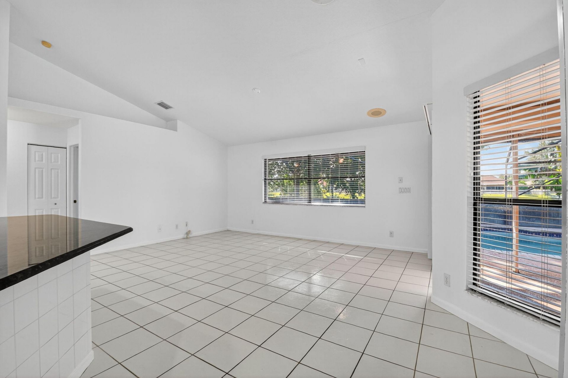 172 Monterey Way, Royal Palm Beach, FL 33411 Photo