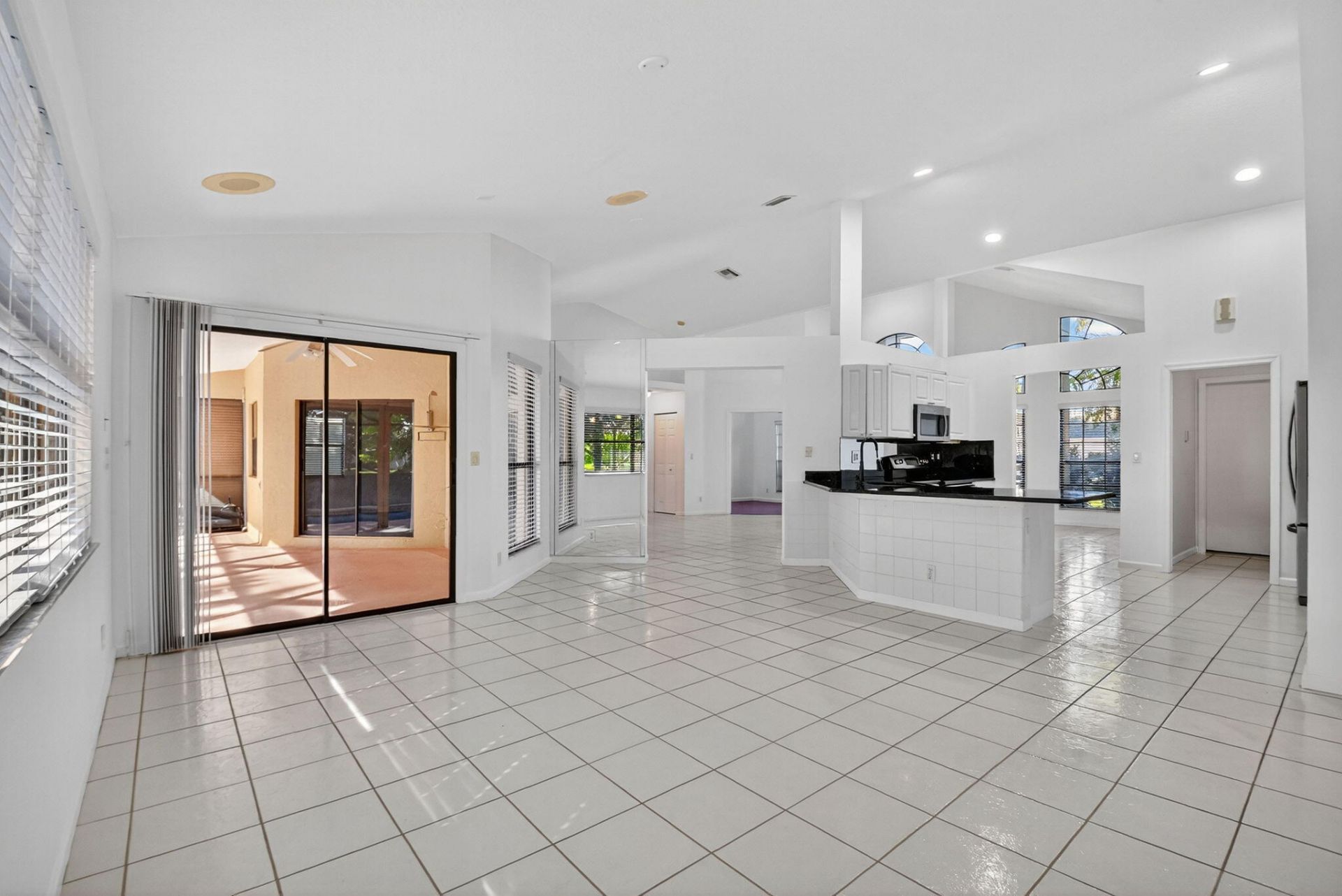 172 Monterey Way, Royal Palm Beach, FL 33411 Photo