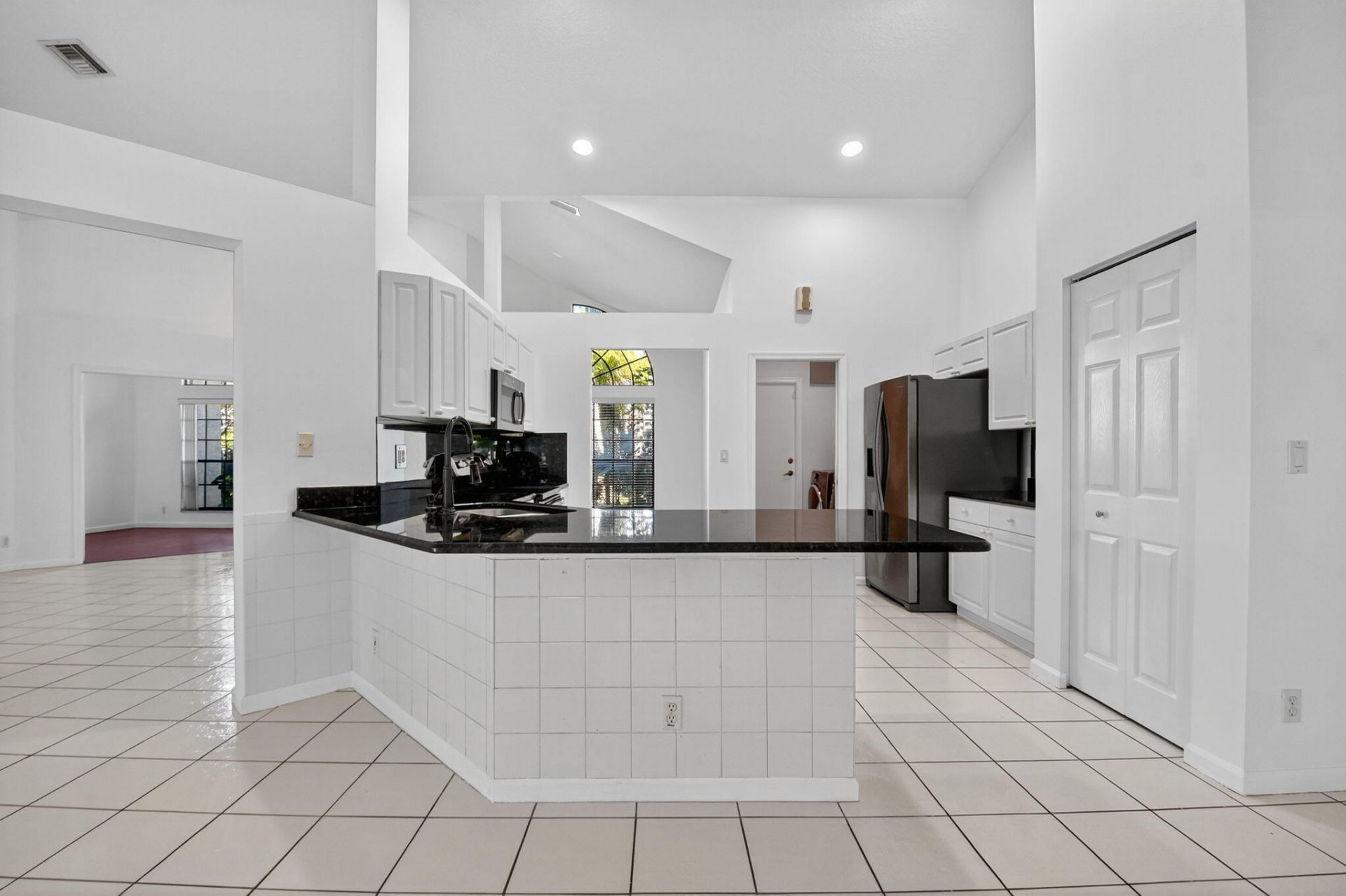 172 Monterey Way, Royal Palm Beach, FL 33411 Photo