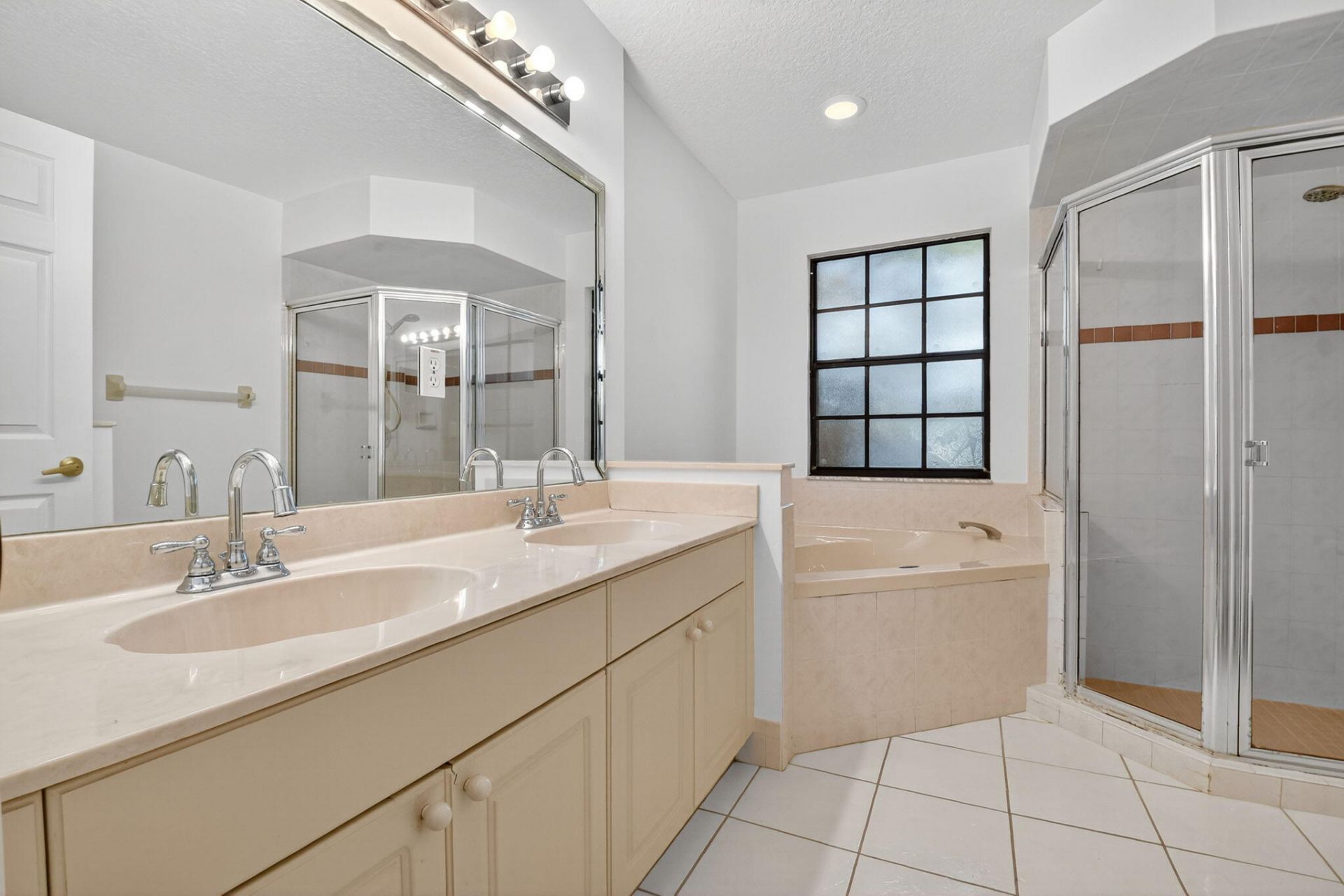 172 Monterey Way, Royal Palm Beach, FL 33411 Photo