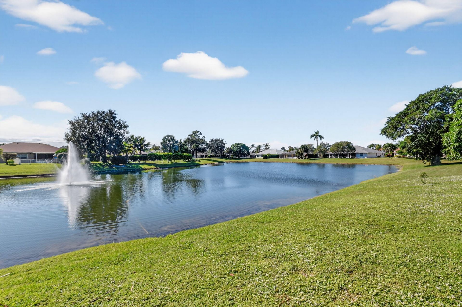 172 Monterey Way, Royal Palm Beach, FL 33411 Photo